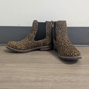 Ariat Leopard Print Chelsea Ankle Boots in Brown and Black